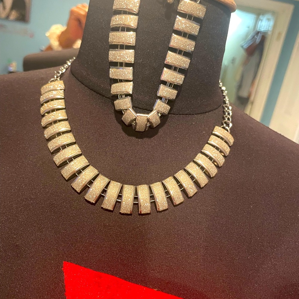 Set of Necklace and bracelet
